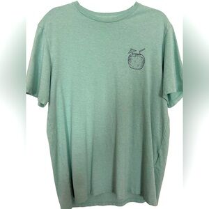 Vineyard Vines Men's Short Sleeve Light Green Coconut Graphic T-shirt Size M.